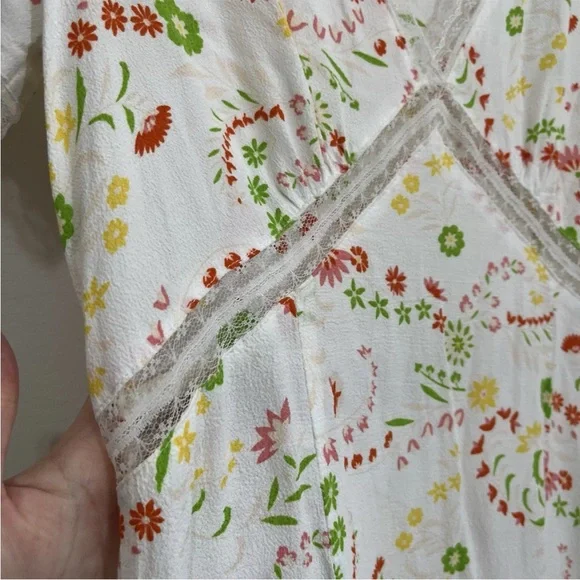 Y2K Style Nasty Gal Mini Dress Size 6 Lace Trim Floral V Neck Lightweight - Picture 13 of 15